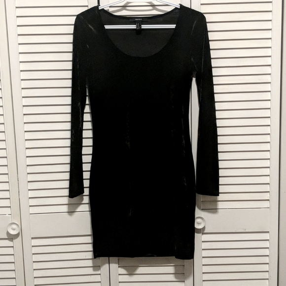 Forever 21 black velvet mini dress - Picture 1 of 3